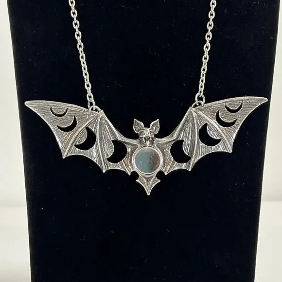 Alchemy Gothic Lunaeca Bat Moon Phase Necklace Mirror Vampire Goth Witchy - Picture 1 of 6